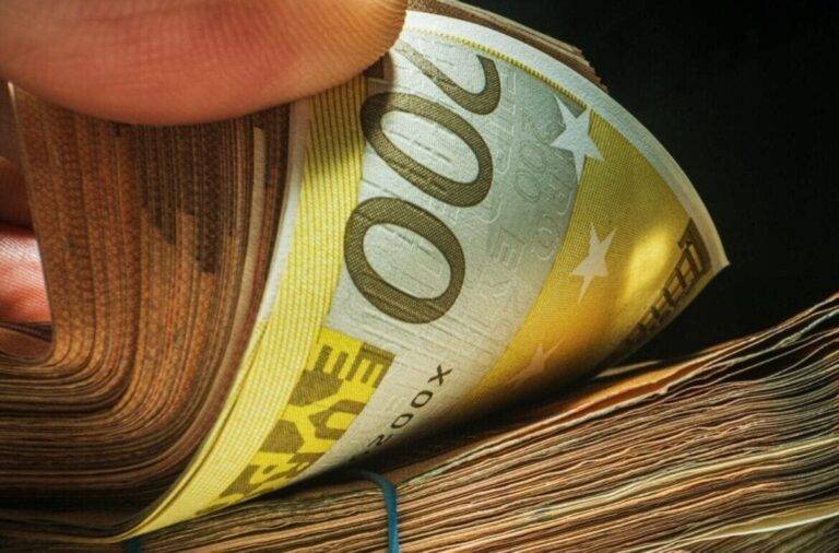 Anti Money Laundering Due Diligence Investigations, Investigazioni Due Diligence Anti Riciclaggio, Investigaciones Diligencia Debida Anti Lavado de Dinero